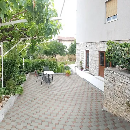 Apartments Ana And Vesna Pula Exterior photo