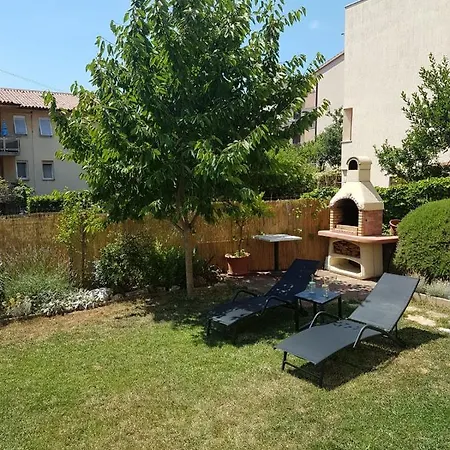 Apartments Ana And Vesna Pula Exterior photo